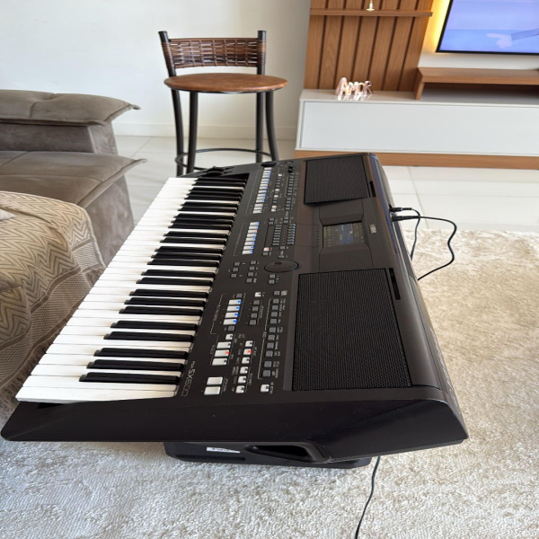 TECLADO SX600 YAMAHA + 2 MIL NO PIX 